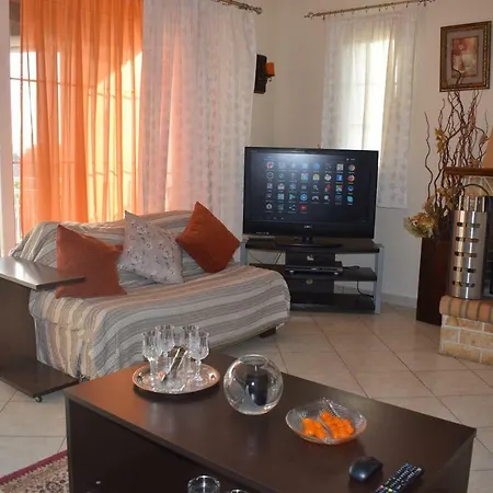 Apartment Casa Limnionas *