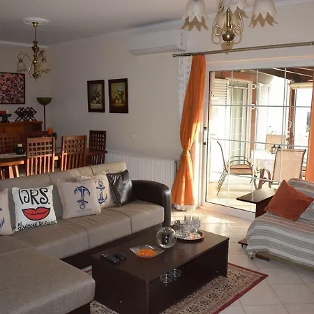 Casa Limnionas